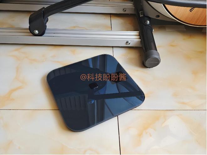 Pro炫彩大屏智能交互息屏也能连蓝牙瓦力棋牌上新啦！米家体脂秤S400(图7)
