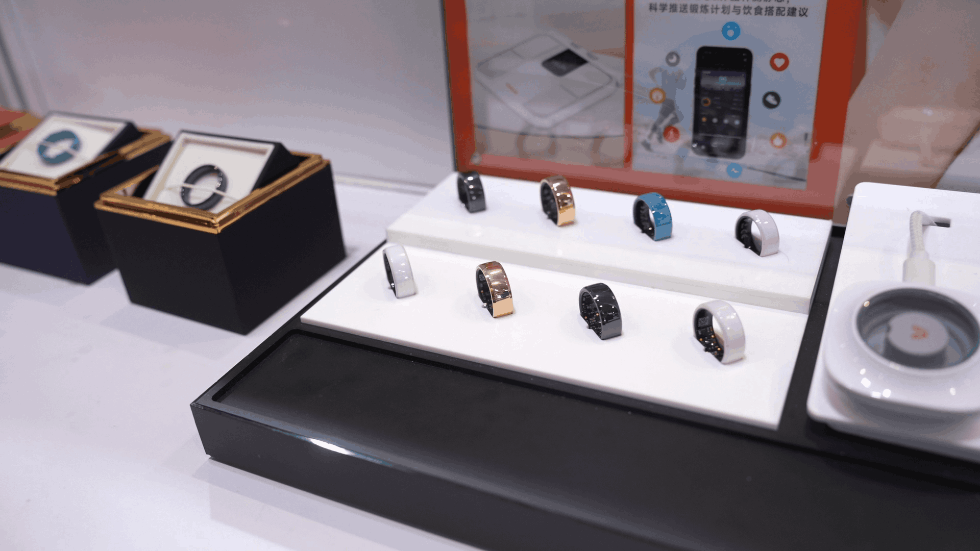 hunt智能戒指、体脂秤生态组合破局千亿赛道瓦力棋牌游戏智能穿戴热潮席卷礼品展Vita(图3) hunt智能戒指、体脂秤生态组合破局千亿赛道瓦力棋牌游戏智能穿戴热潮席卷礼品展Vita(图3)